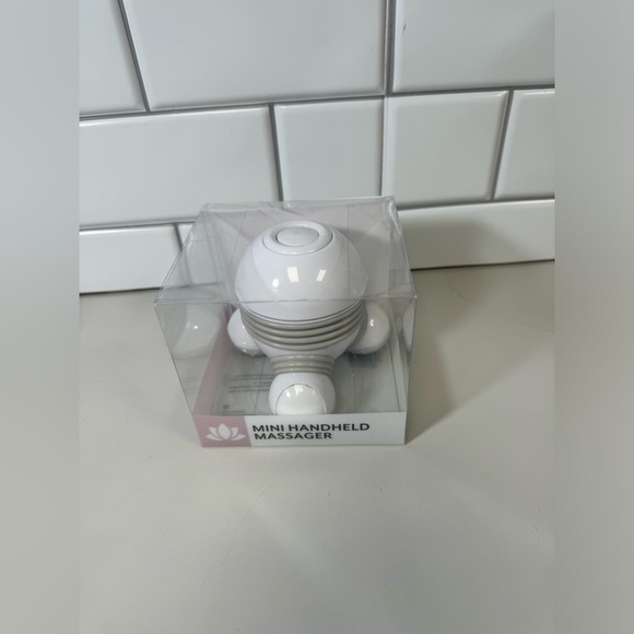 Mini Handheld Massager - Picture 1 of 3